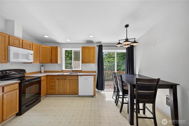 744 Summerset Way, Sedro Woolley, WA 98284