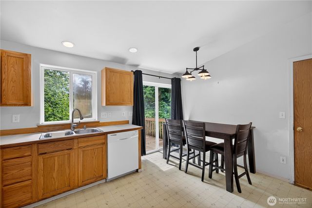 744 Summerset Way, Sedro Woolley, WA 98284