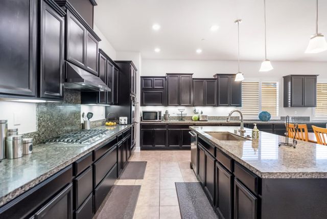 7922 Cinnamon Way, Gilroy, CA 95020