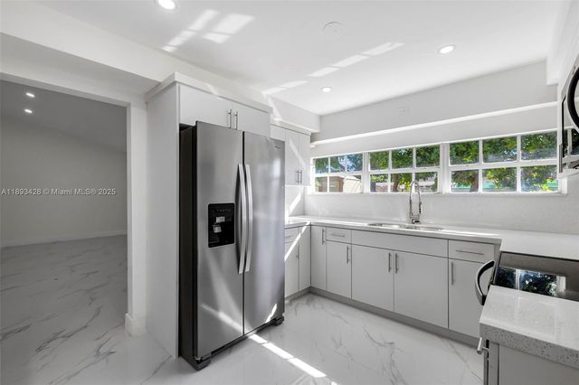 19611 NW 4th Ave, Miami Gardens, FL 33169