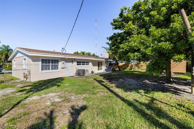19611 NW 4th Ave, Miami Gardens, FL 33169