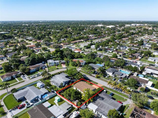 19611 NW 4th Ave, Miami Gardens, FL 33169