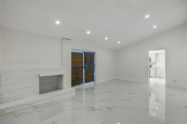 19611 NW 4th Ave, Miami Gardens, FL 33169