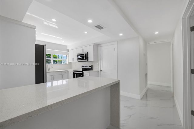 19611 NW 4th Ave, Miami Gardens, FL 33169