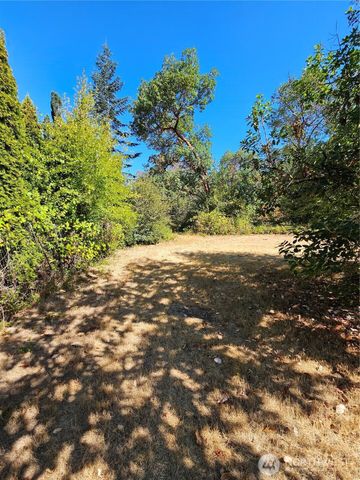 3225 41st Street NE, Tacoma, WA 98422