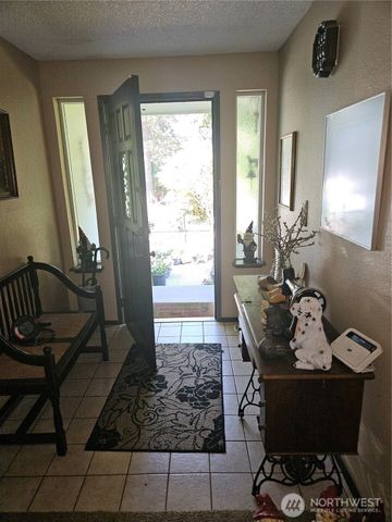 3225 41st Street NE, Tacoma, WA 98422