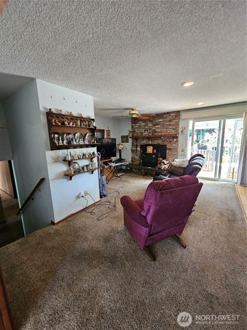 3225 41st Street NE, Tacoma, WA 98422