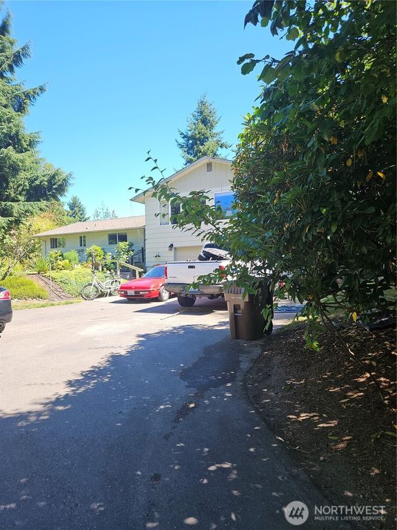 3225 41st Street NE, Tacoma, WA 98422