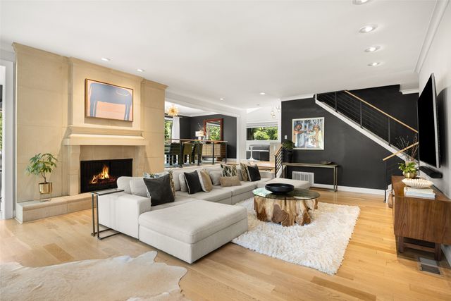 9863 Elmcrest Drive, Dallas, TX 75238