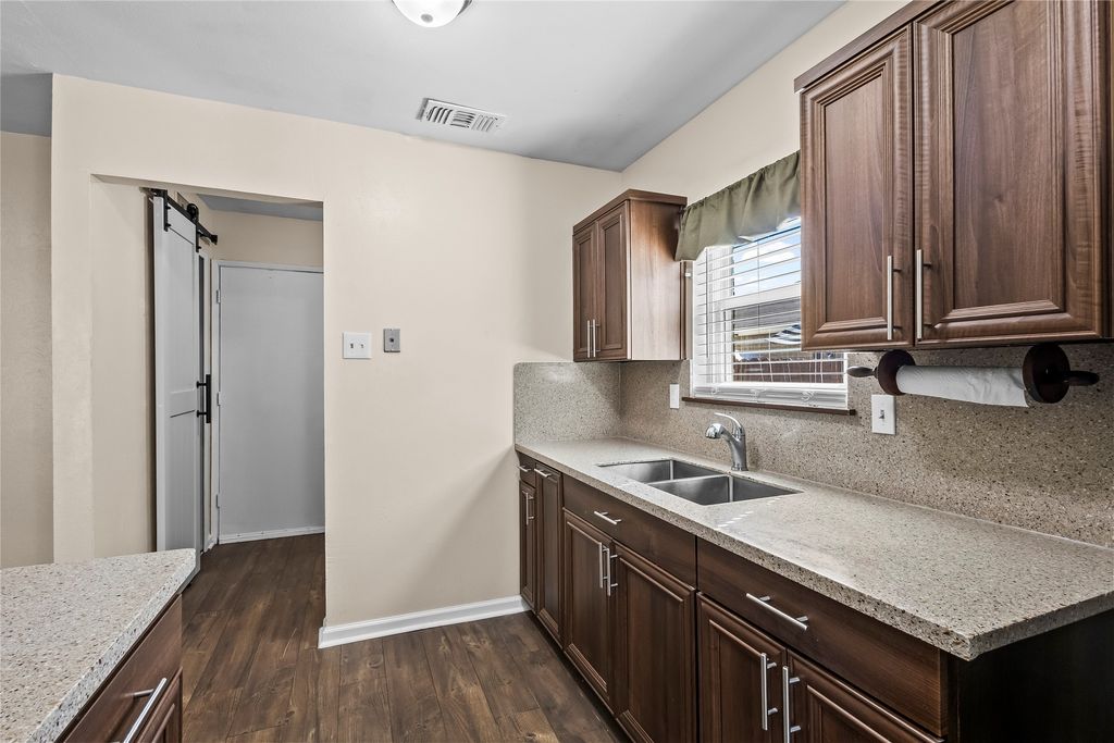 3505 S Columbine Lane, Grand Prairie, TX 75052 — photo 5