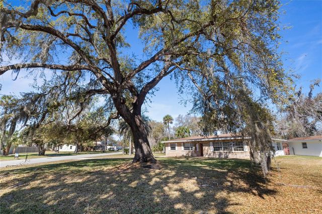 1927 PINE TREE DRIVE, Edgewater, FL 32141