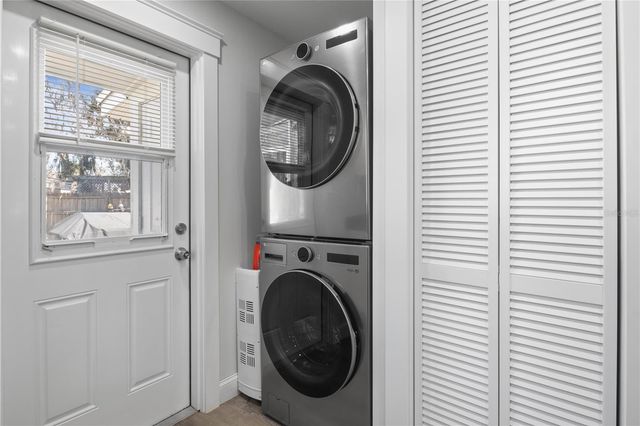 1927 PINE TREE DRIVE, Edgewater, FL 32141