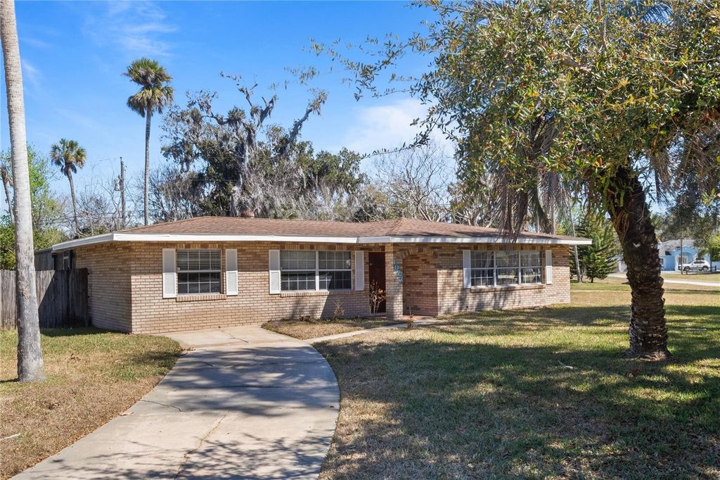 1927 PINE TREE DRIVE, Edgewater, FL 32141