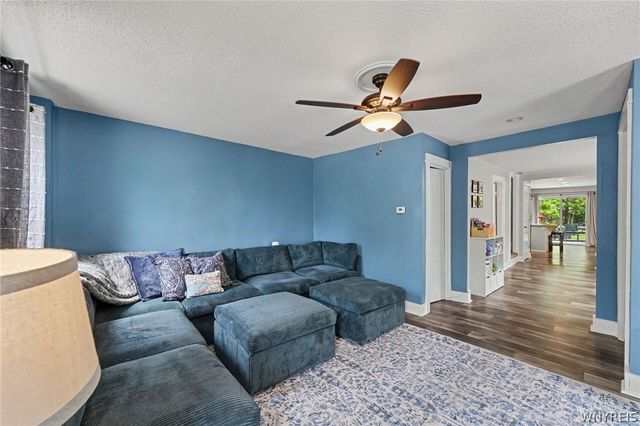 18 Lake Avenue, Lancaster, NY 14086