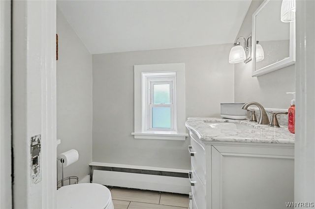 18 Lake Avenue, Lancaster, NY 14086