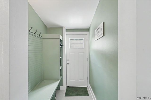 18 Lake Avenue, Lancaster, NY 14086