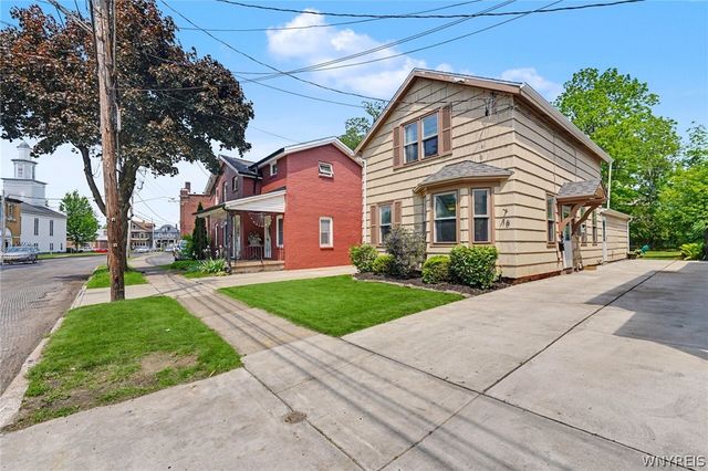 18 Lake Avenue, Lancaster, NY 14086