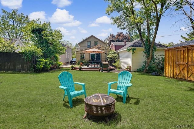 18 Lake Avenue, Lancaster, NY 14086