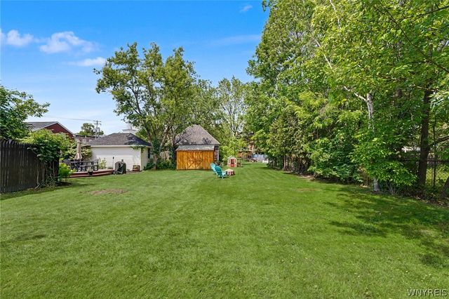 18 Lake Avenue, Lancaster, NY 14086