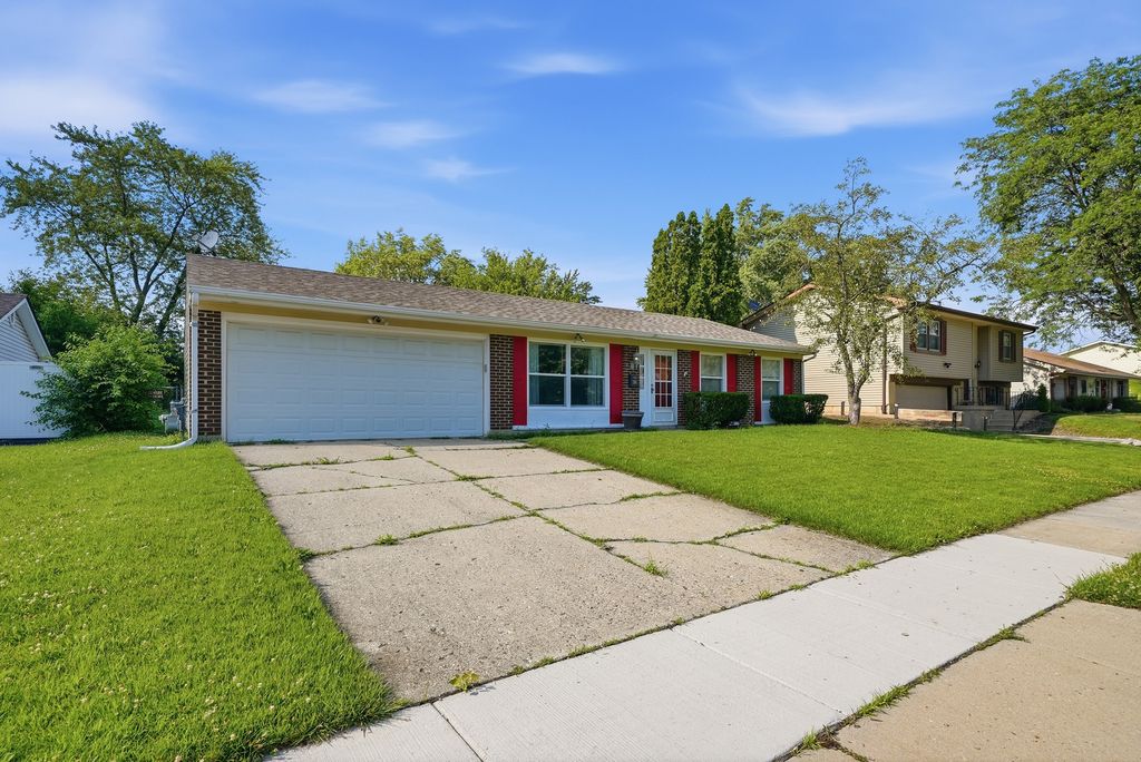 206 Judy Lane, Streamwood, IL 60107 — photo 2