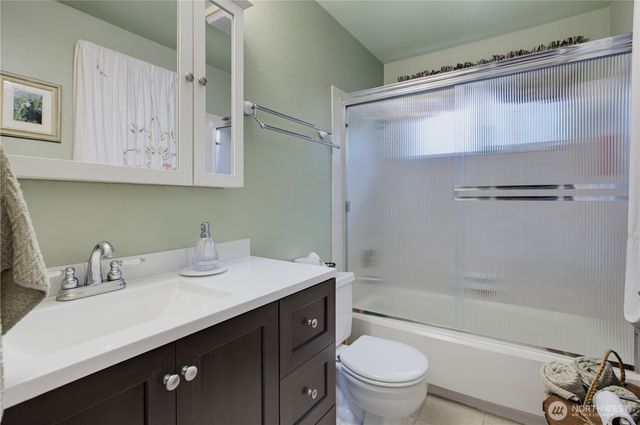 3200 SE 20th Court, Renton, WA 98058