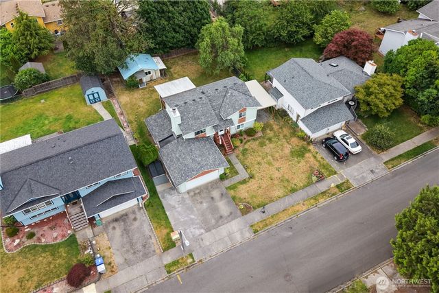 3200 SE 20th Court, Renton, WA 98058