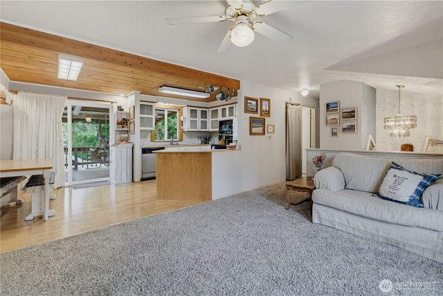 3200 SE 20th Court, Renton, WA 98058