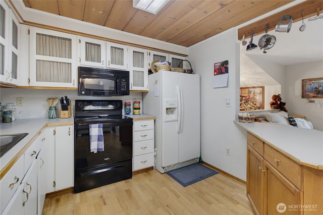 3200 SE 20th Court, Renton, WA 98058