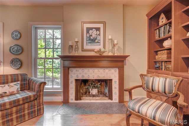452 Meyer Avenue, Kirkwood, MO 63122
