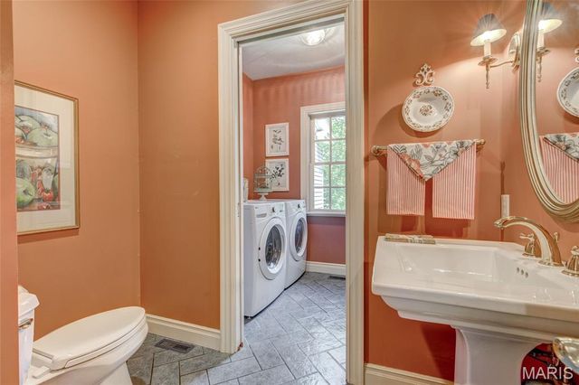 452 Meyer Avenue, Kirkwood, MO 63122