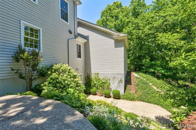452 Meyer Avenue, Kirkwood, MO 63122