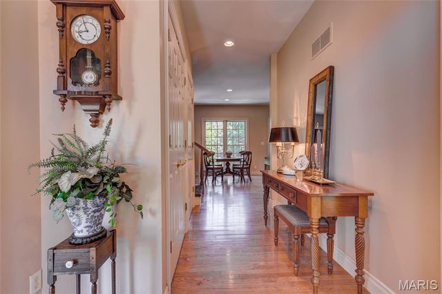 452 Meyer Avenue, Kirkwood, MO 63122