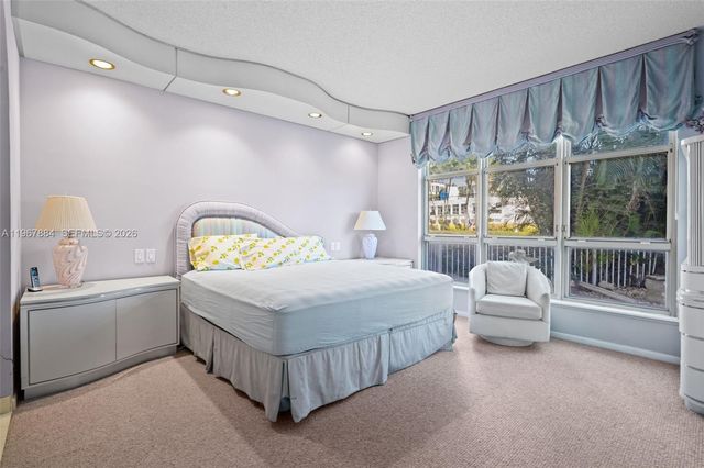 19101 NE 36th Ct 112, Aventura, FL 33180