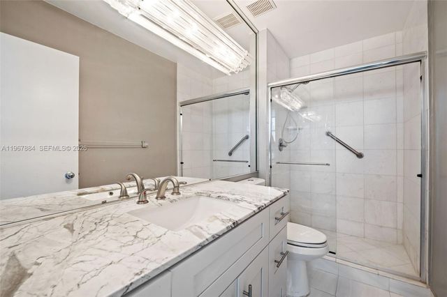 19101 NE 36th Ct 112, Aventura, FL 33180