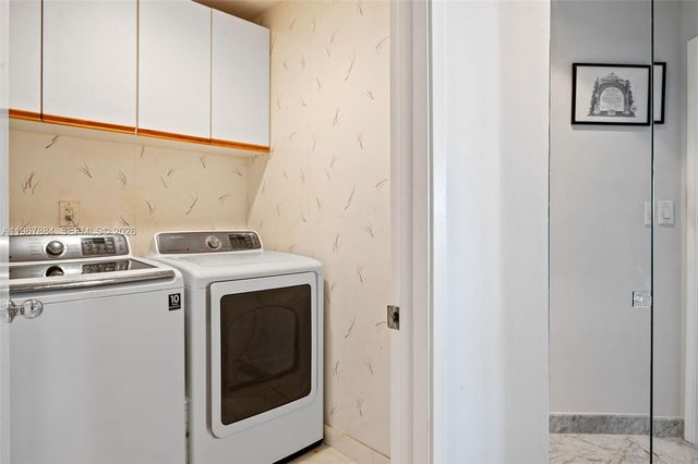 19101 NE 36th Ct 112, Aventura, FL 33180