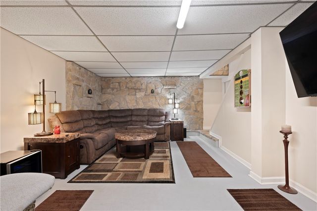 2724 Gould Drive, South Park, PA 15129