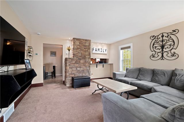 2724 Gould Drive, South Park, PA 15129