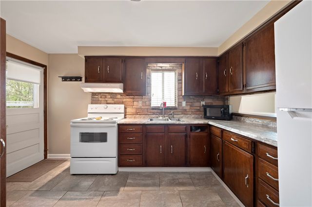 2724 Gould Drive, South Park, PA 15129