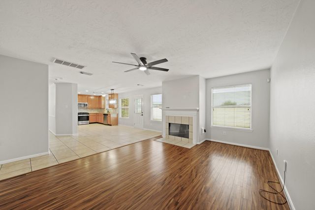 18902 Sun Pass Drive, Tomball, TX 77377