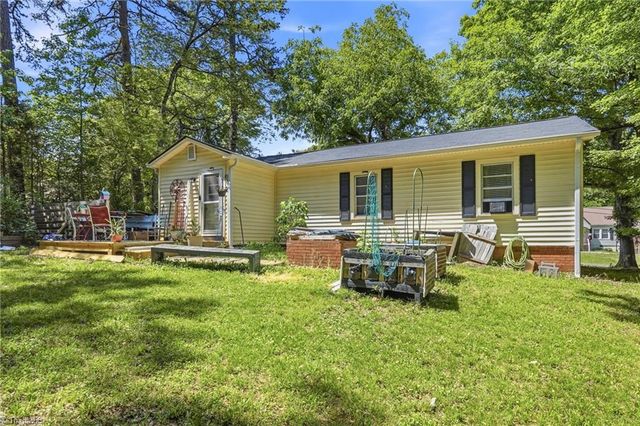 109 Mayfair Road, Lexington, NC 27292