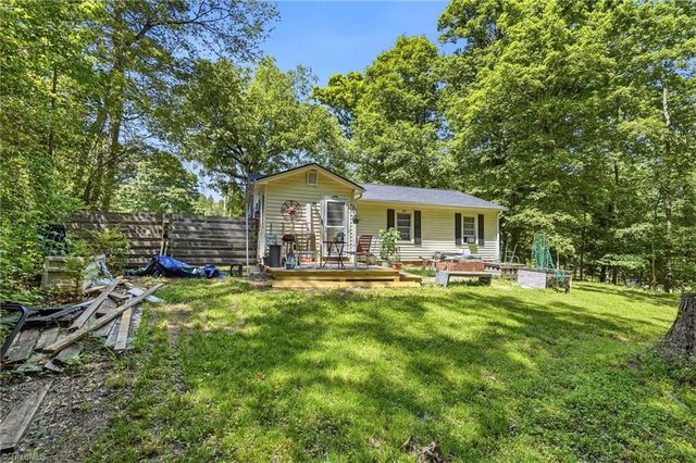 109 Mayfair Road, Lexington, NC 27292