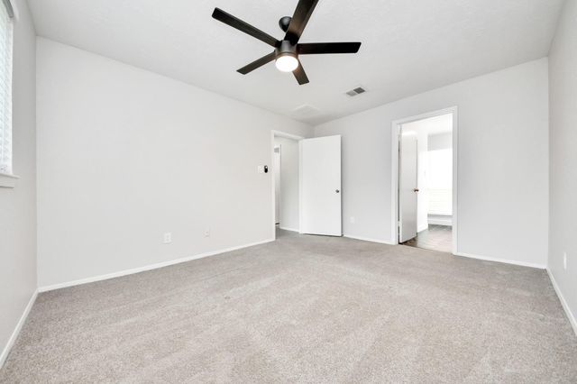 17011 Dusty Mill Drive W, Sugar Land, TX 77498