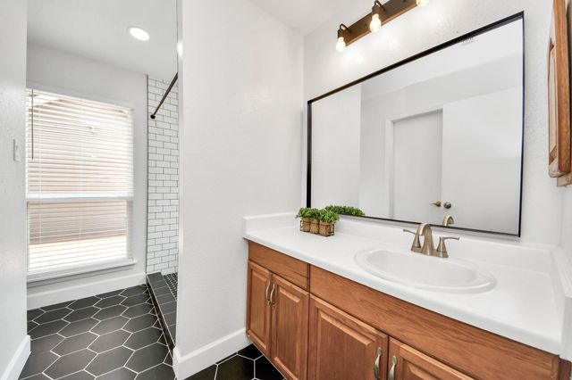 17011 Dusty Mill Drive W, Sugar Land, TX 77498