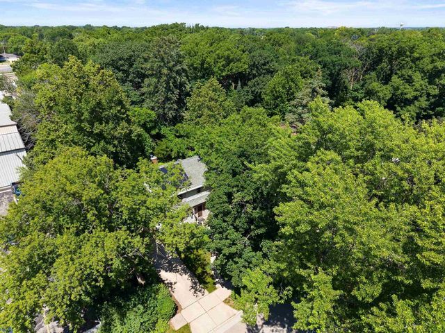 932 E COMMERCIAL STREET, Appleton, WI 54911