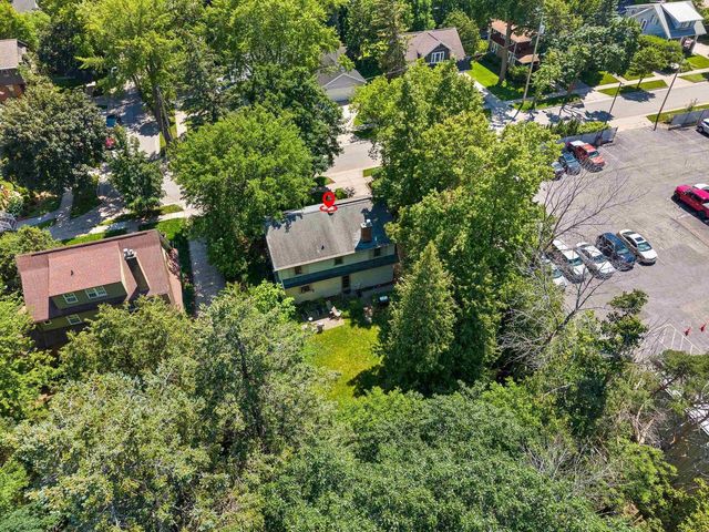 932 E COMMERCIAL STREET, Appleton, WI 54911