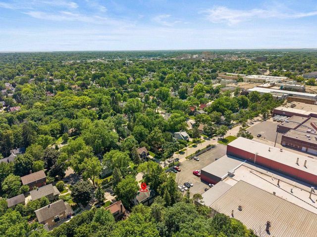 932 E COMMERCIAL STREET, Appleton, WI 54911