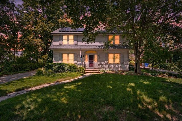 932 E COMMERCIAL STREET, Appleton, WI 54911