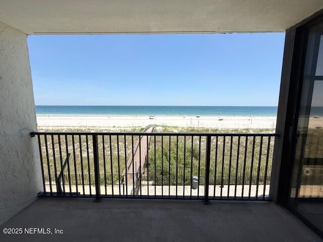 1301 S 1ST Street, 306, Jacksonville Beach, FL 32250