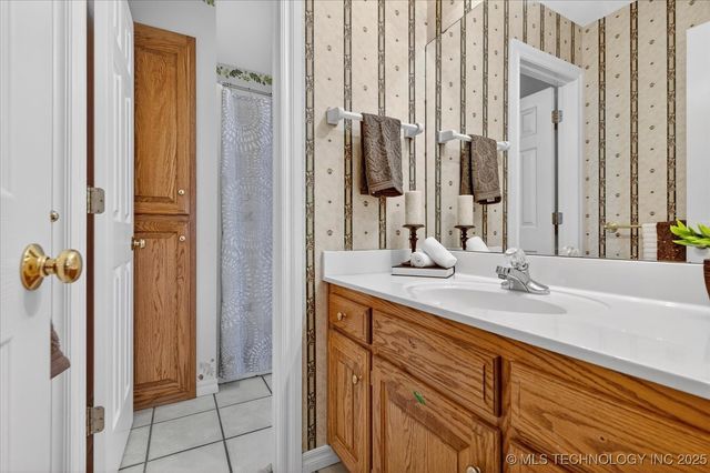 1417 Mission Court, Bartlesville, OK 74006