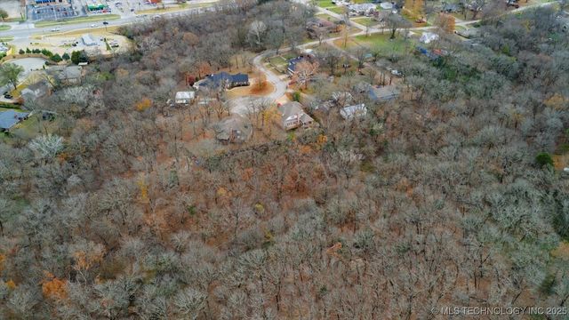 1417 Mission Court, Bartlesville, OK 74006